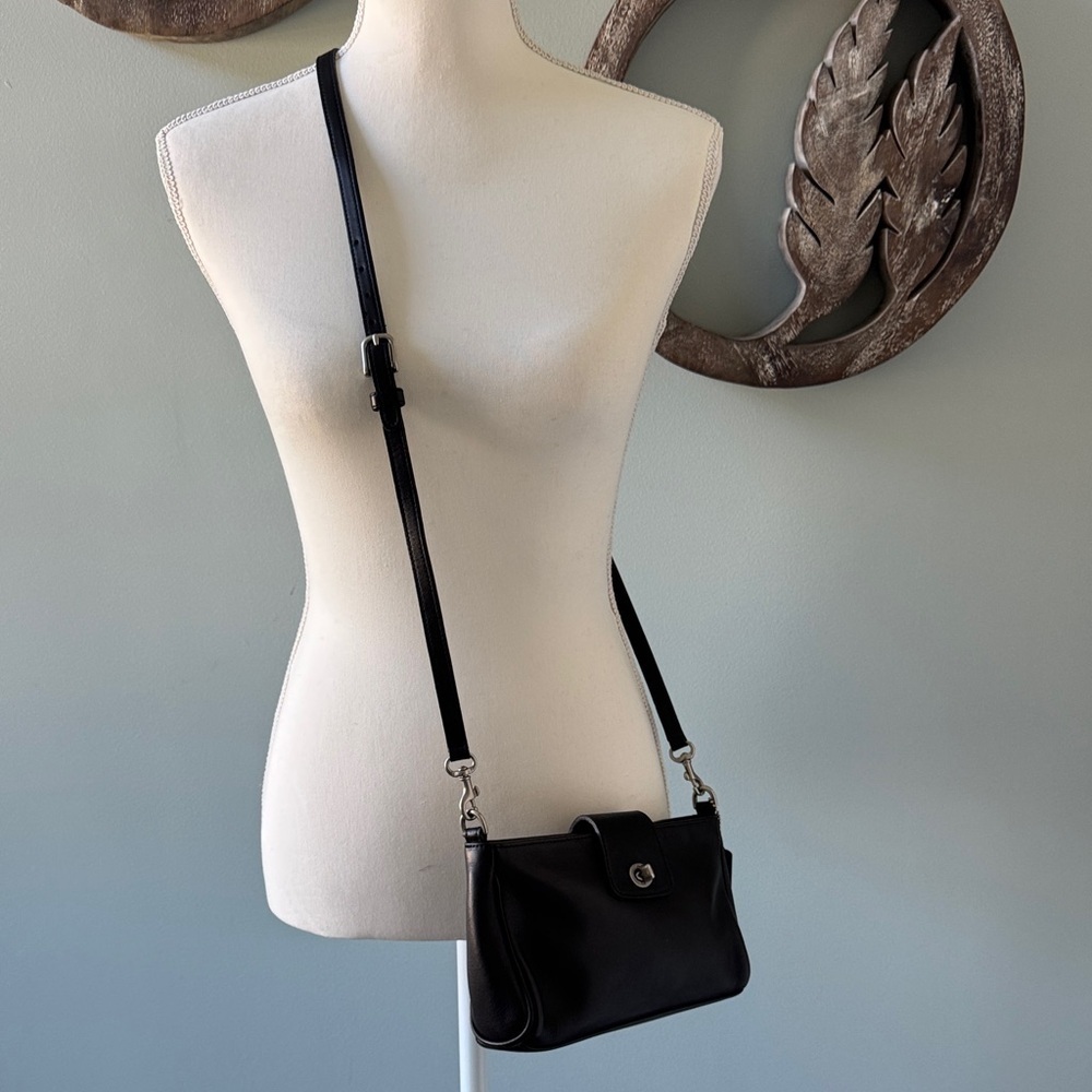 Vintage 9154 Demi Turnlock Coach Black Leather Crossbody Bag - Picture 8 of 11